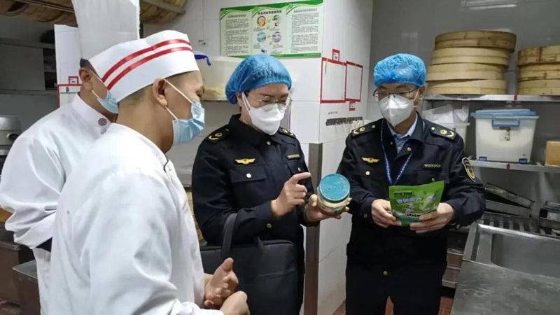 调味品在运输过程中，需要保持新鲜和品质稳定。以下是一些关于冷链配送的要点：
