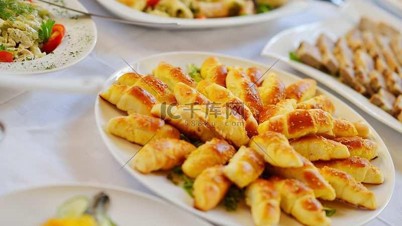 速冻食品设备材质：材质选择背后的标准与规范